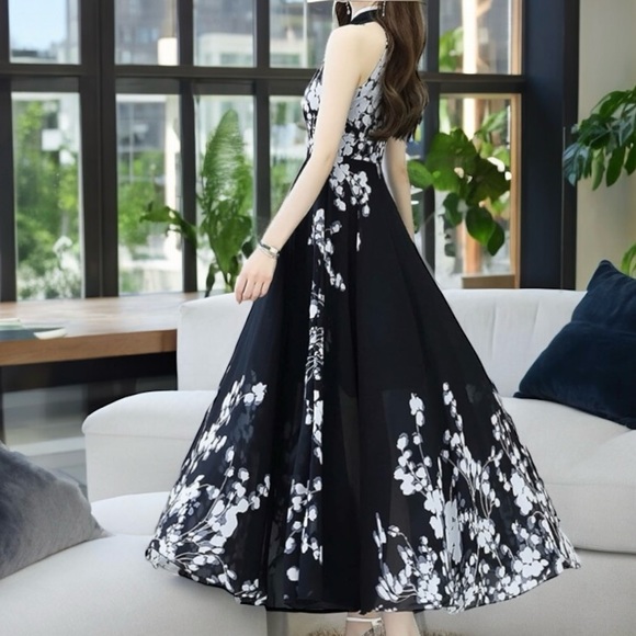 NWT Five Cats A-line Cherry Blossom Silky Maxi Dress US Sz US 8, 10 - Picture 3 of 9